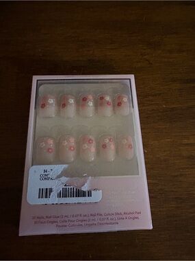 Glamnetic Pink Floral Press-On Nails